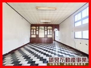 誠昱/十二佃邊間前後路便宜透天